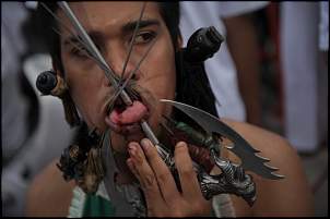 Click image for larger version. 

Name:	shocking-vegetarian-festival-in-thailand02.jpg 
Views:	5806 
Size:	32.5 KB 
ID:	2236