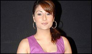Click image for larger version. 

Name:	urvashi382.jpg 
Views:	2029 
Size:	28.0 KB 
ID:	1679