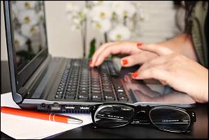 Click image for larger version. 

Name:	person-woman-desk-laptop-large.jpg 
Views:	1100 
Size:	109.7 KB 
ID:	2460