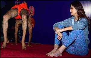 Click image for larger version. 

Name:	shilpa-shetty-yoga-56a074c19af5e_l.jpg 
Views:	2176 
Size:	45.4 KB 
ID:	2497