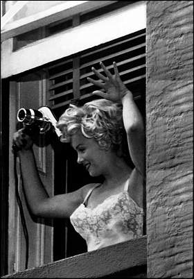 Click image for larger version. 

Name:	monroe-with-camera-on-a-window.jpg 
Views:	334 
Size:	73.3 KB 
ID:	2636
